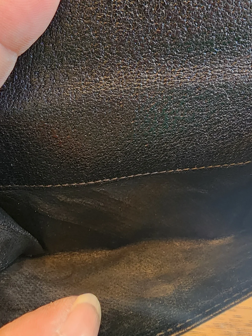 vintage Gucci black textured leather compact bifold wallet